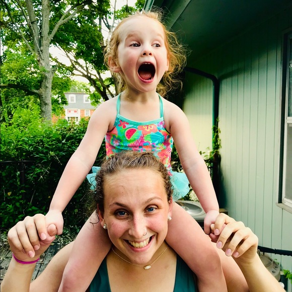 Meet your Posher, Anna - Picture 1 of 1